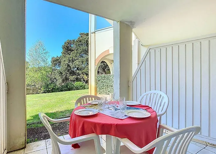 T2 à - Terrasse - Animaux Admis - Parking - Fr-1-857-47 Appartement